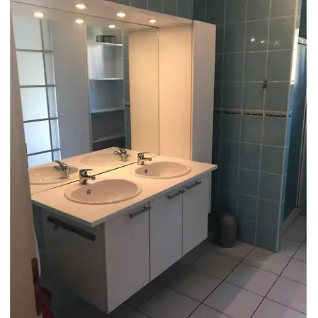 Fitis Vakantiehuis Met Gemeenschappelijk Zwembad *